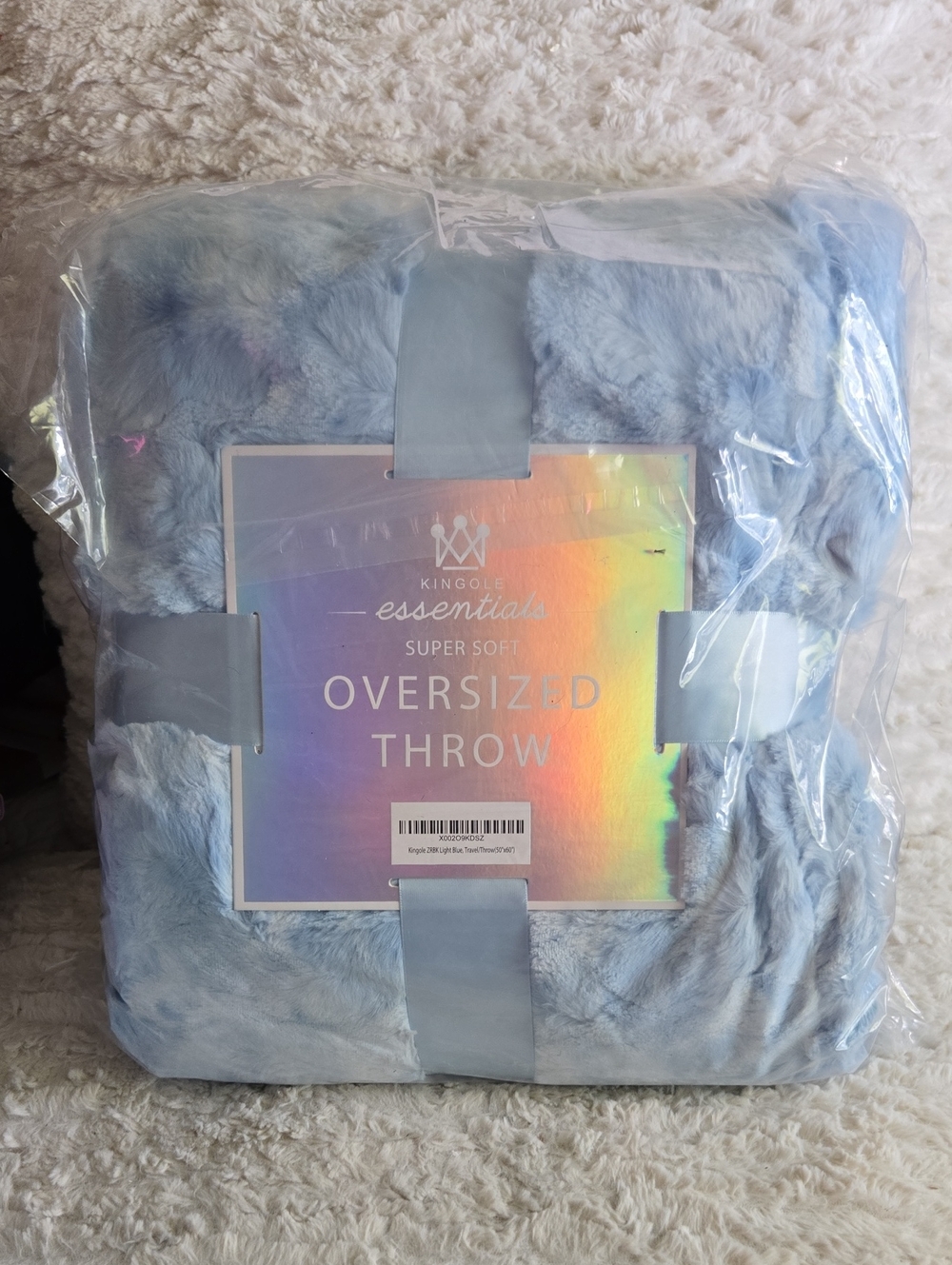 Plush Oversized Throw in Light Blue